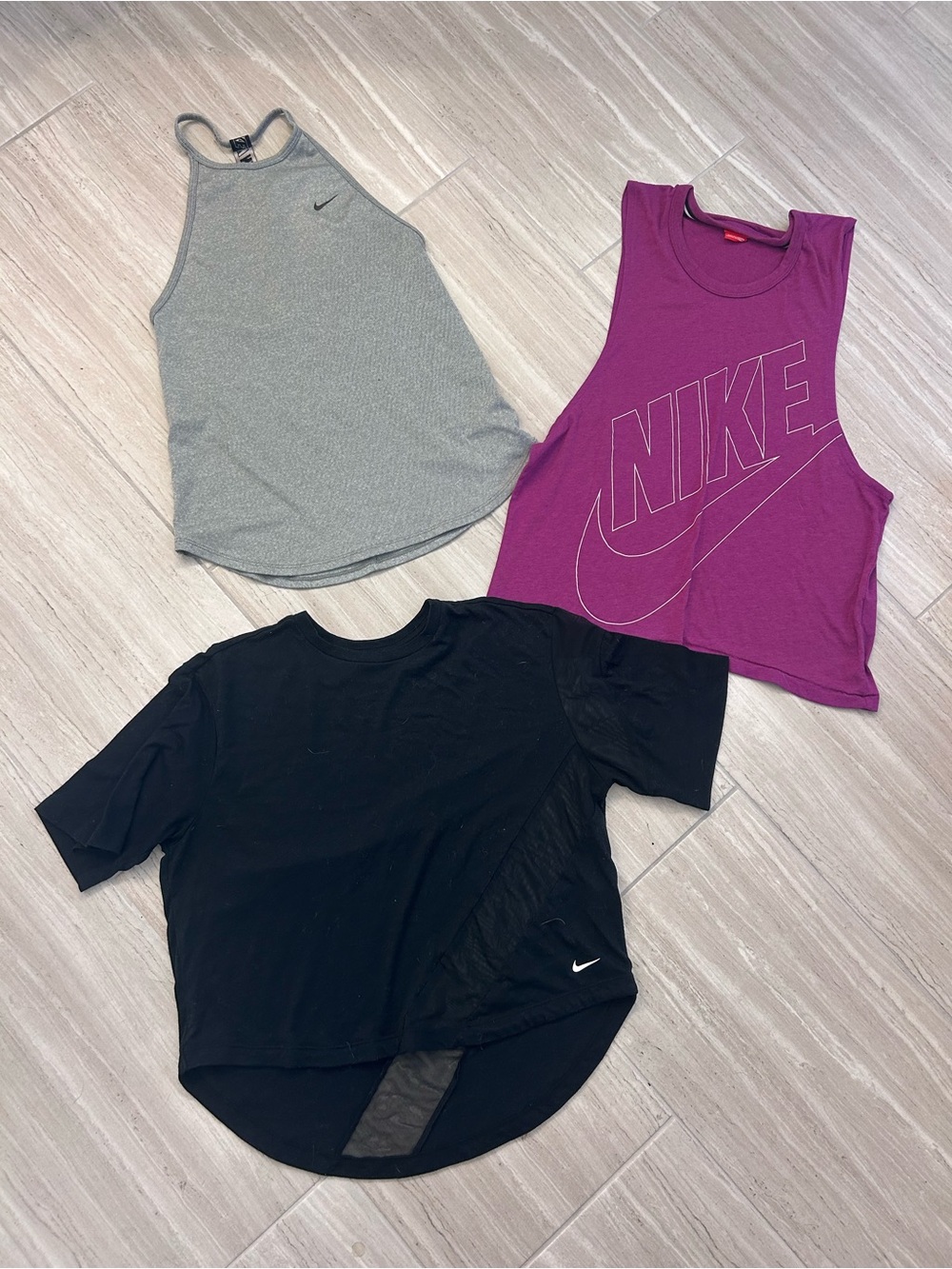 Nike Women’s Tank & Tee Set - Gray, Purple, Black sz small